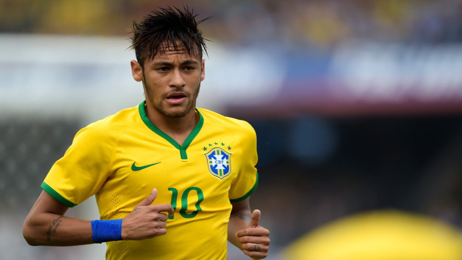 中超联赛国足战平 球迷分析防线表现，中超国足比拼